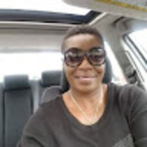 Meet your Posher, Dina